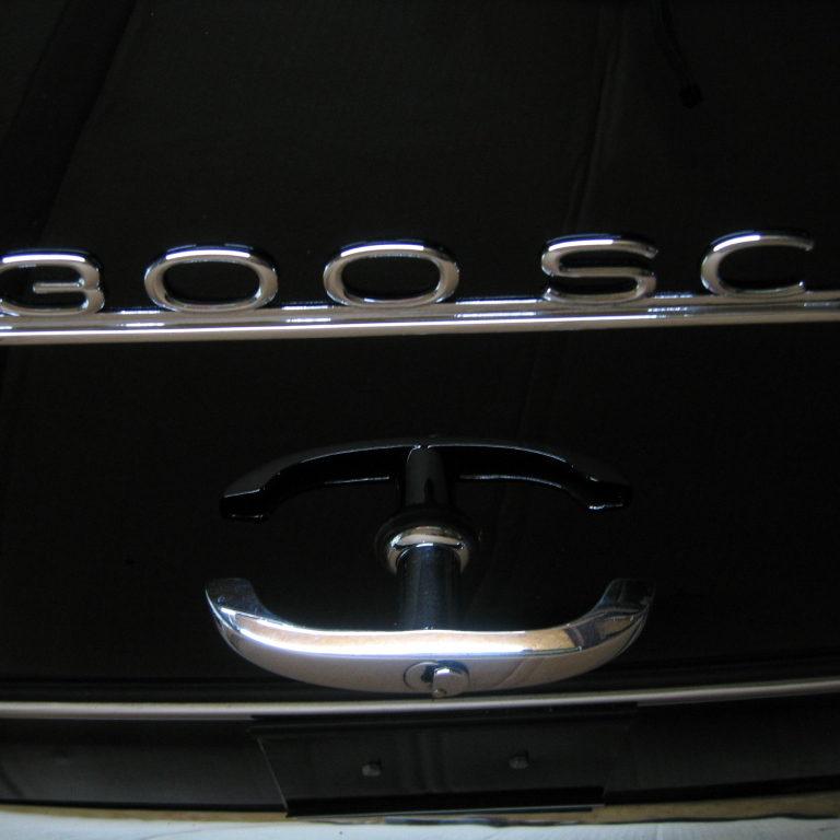 Herstellung von Schriftzügen und Emblemen für Oldtimer und Youngtimer